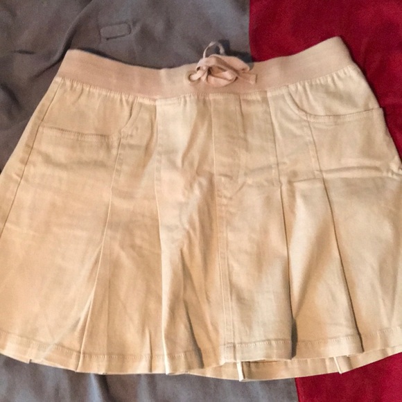Justice new with tags 16 1/2 khaki skirt - Picture 1 of 5